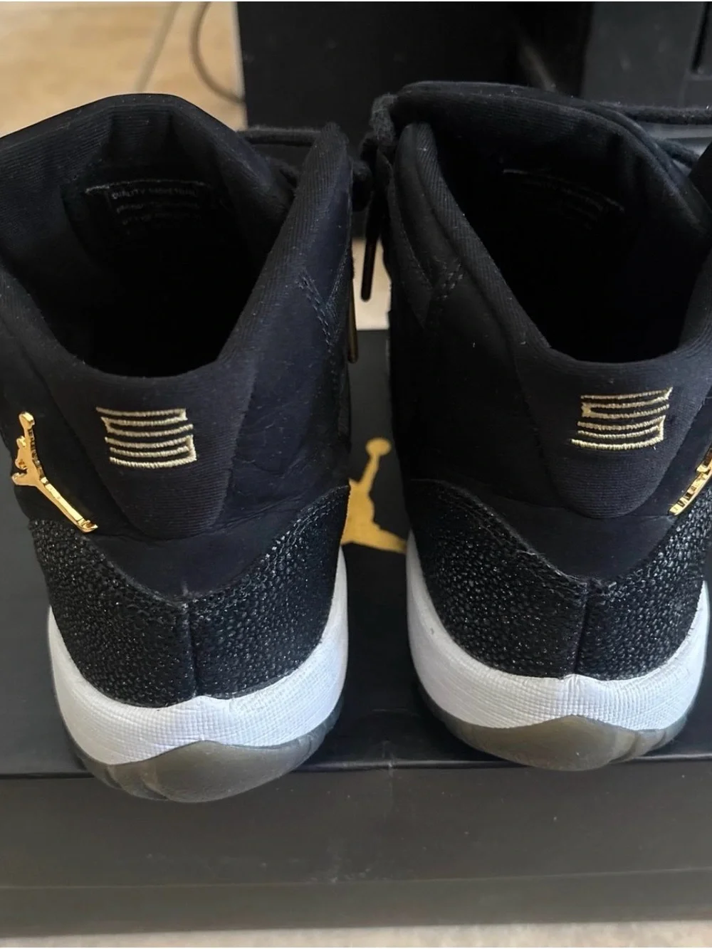 Nike Air Jordan 11 (Singray) Size 5.5y